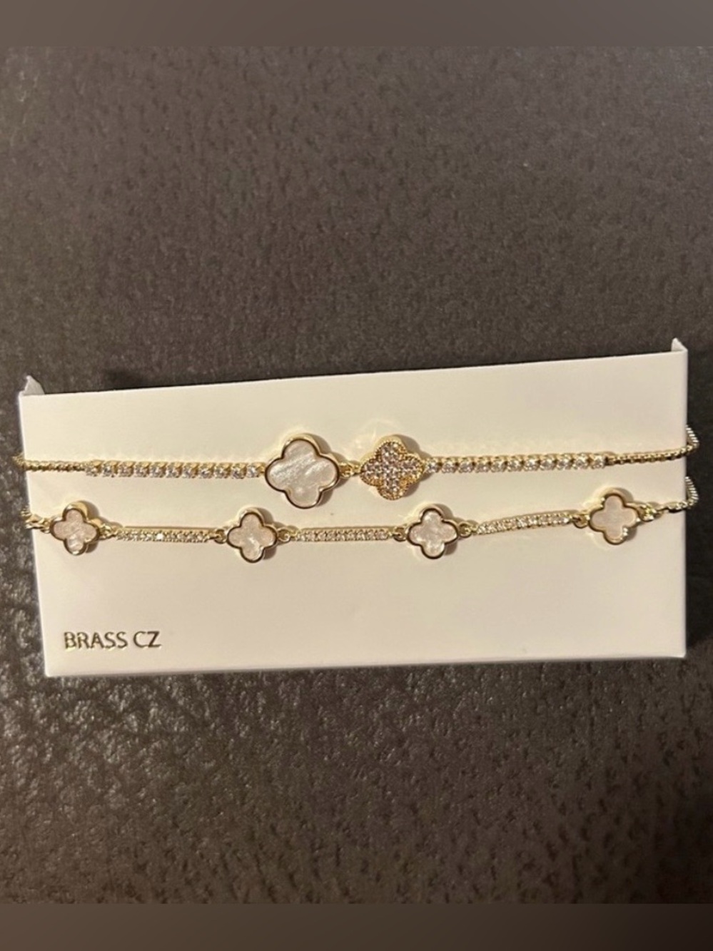 EyeCandy Los Angeles Gold Clover Adjustable Slider Bracelet Set